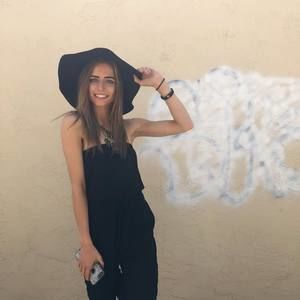 Meet your Posher, Lauren